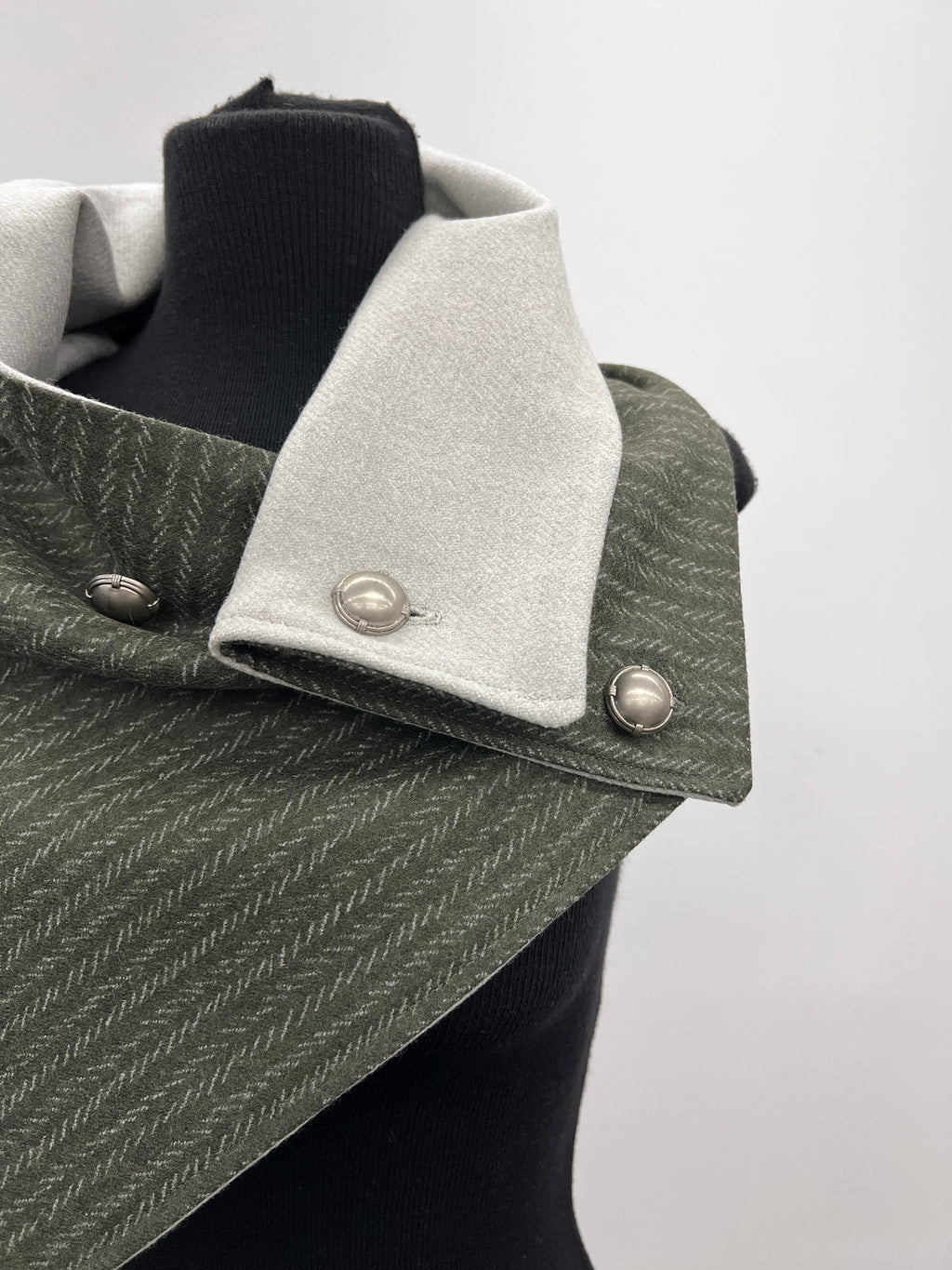 Toula | Three Button Scarf | Olive Green Gray Cashmere